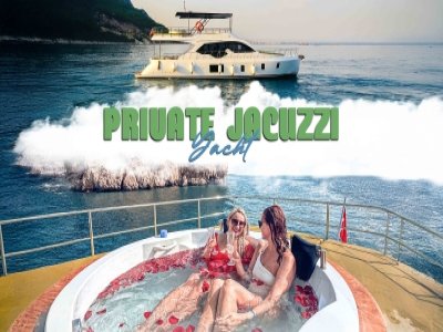  Private Yacht Tour with Jacuzzi